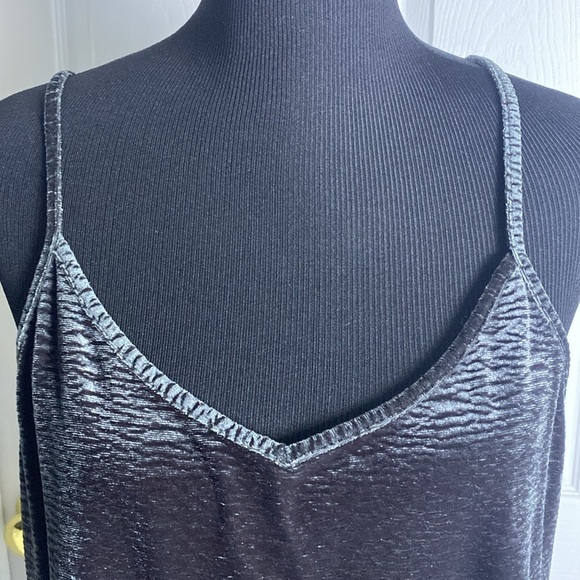 Maurices Women’s Black Velvet Tank Top Adjustable Straps sz L NWT - Picture 2 of 8